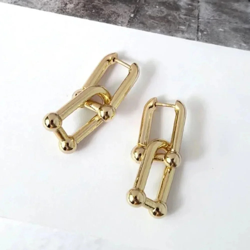 18k Gold Hardware U-Shaped Chain Link Earrings